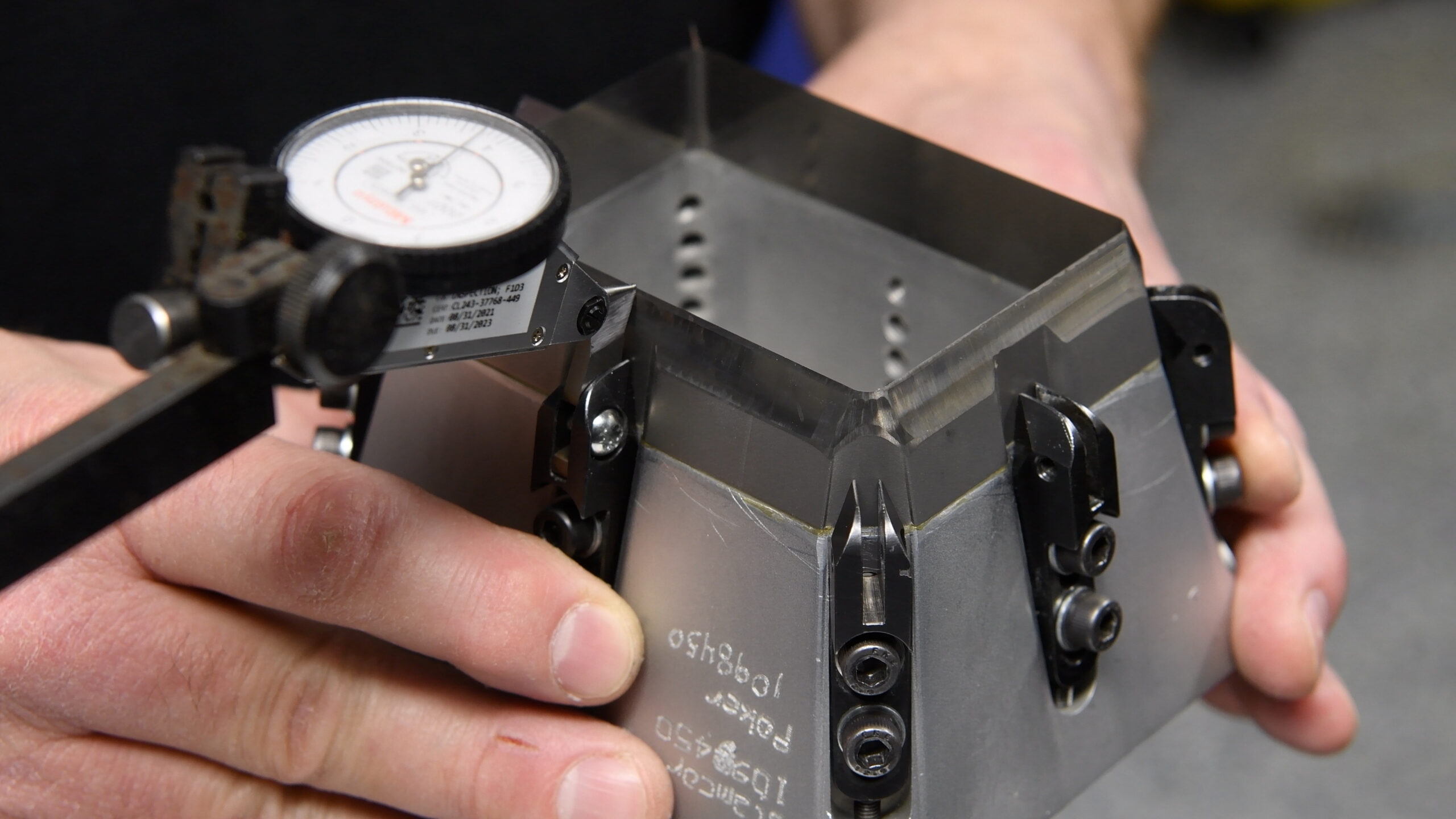 industrial precision knife sharpening